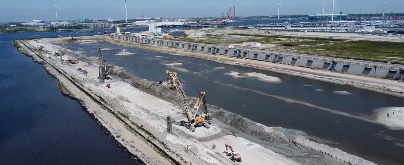 20220728 Zeebrugge bouwdok Oosterweeltunnel